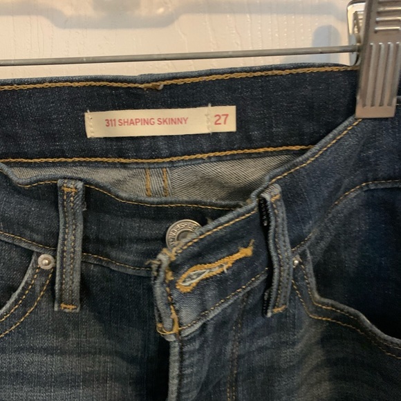 311 Shaping Skinny Levi’s - Picture 2 of 5